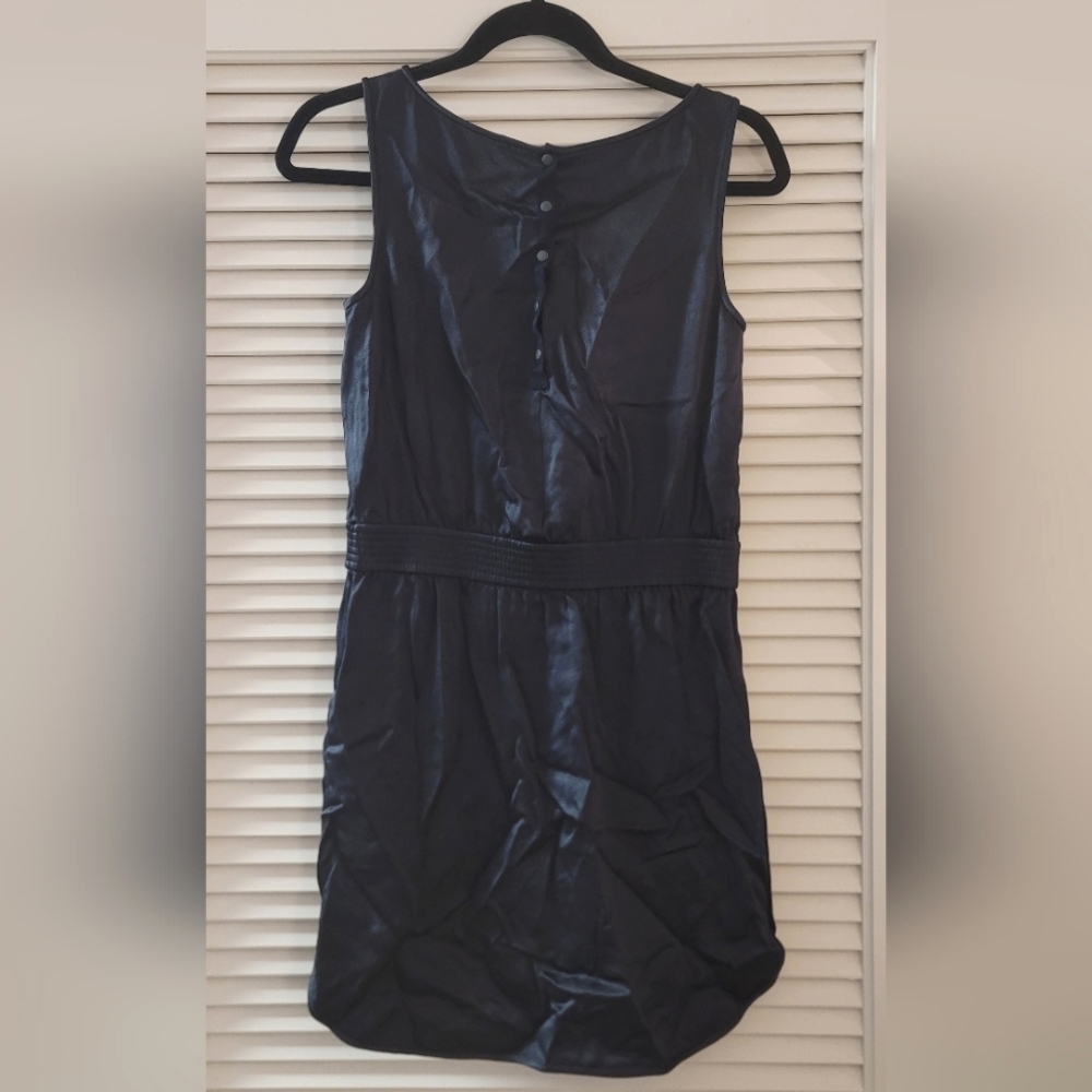 Theory - Classic Black Sleeveless Dress With Pockets & Snaps
